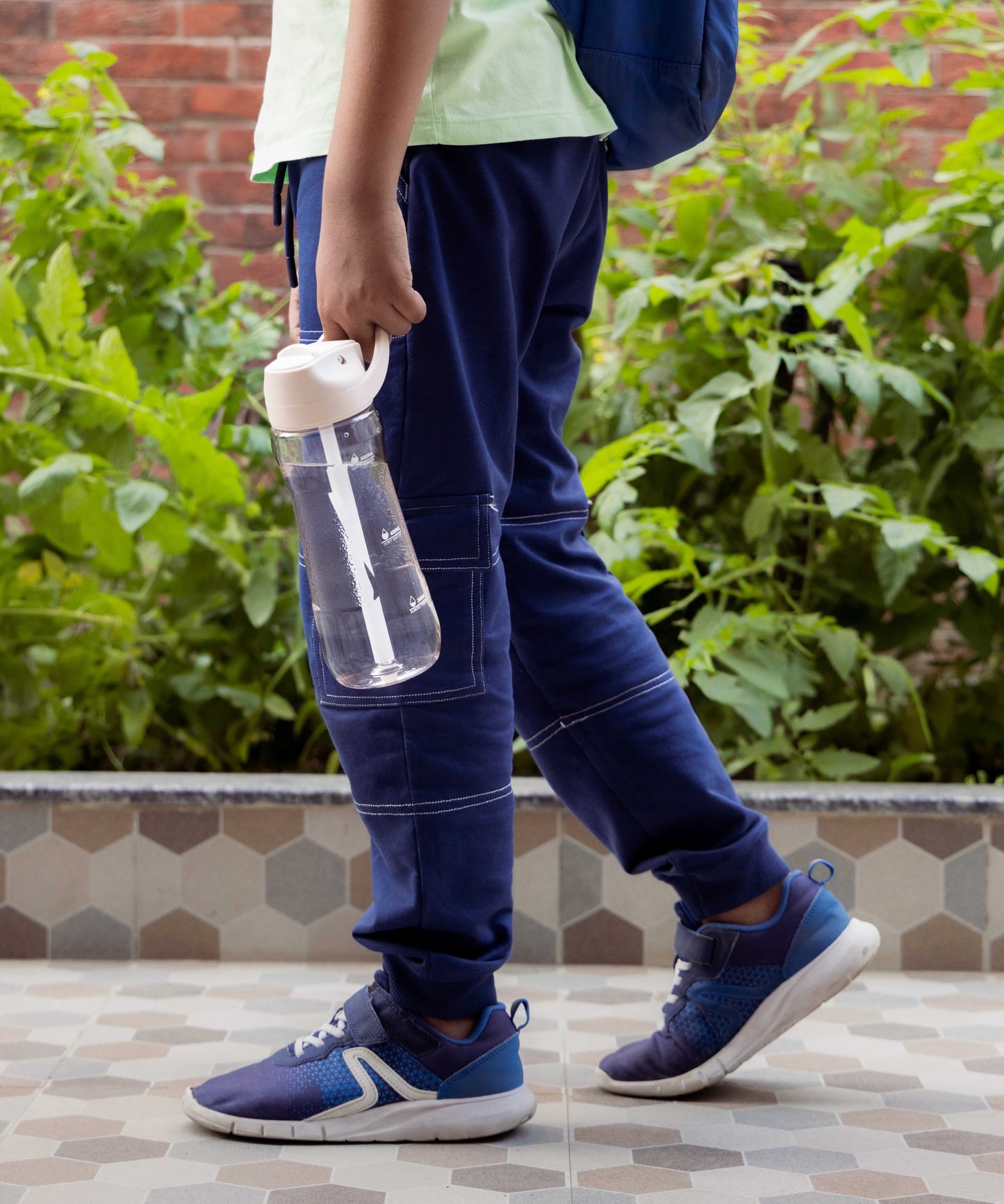 Brother’s Desk Bundle – 750ml Black Bottle + Small Clear Bin